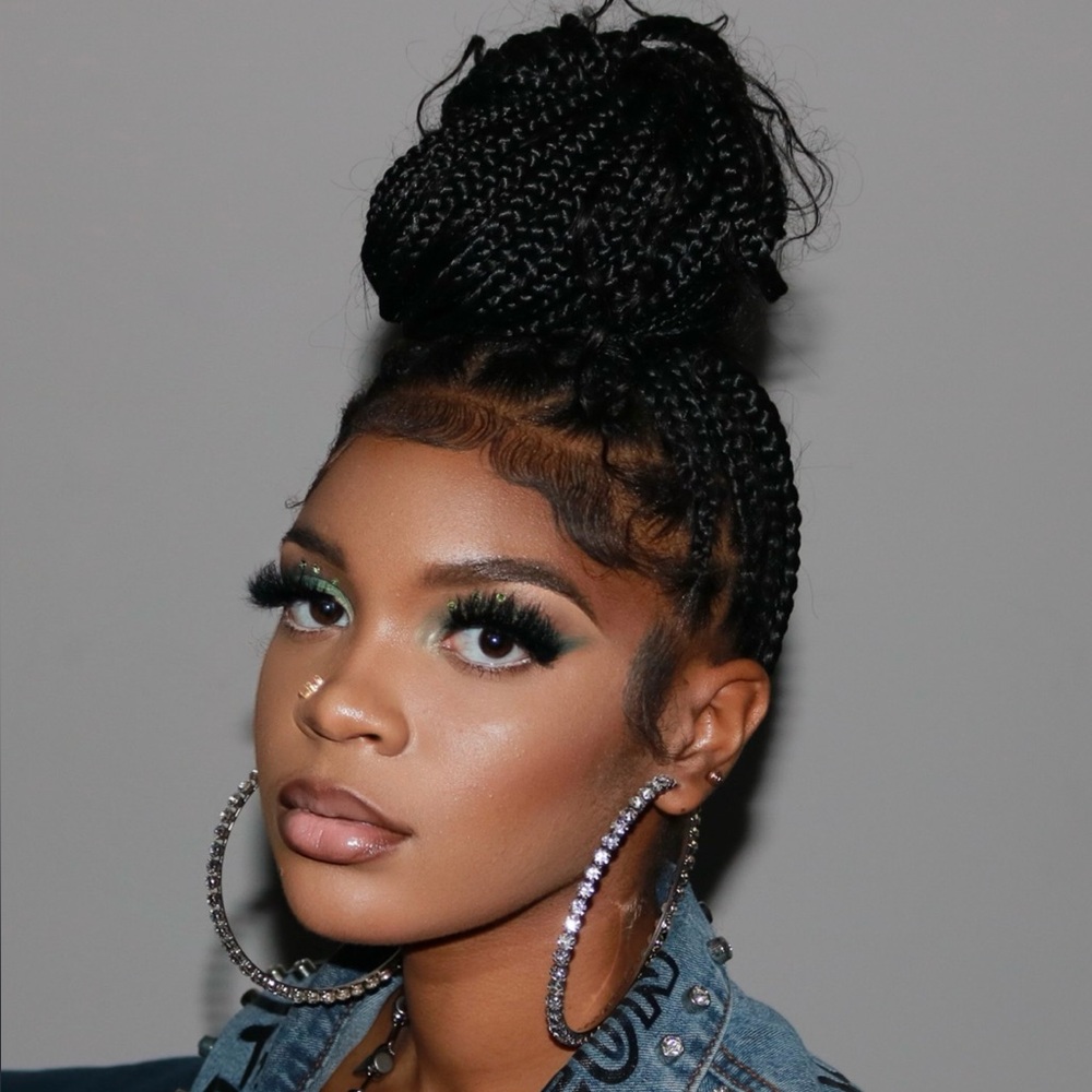 Meet your Posher, Tiffany